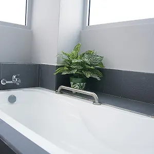 3* Hotel G5 And Serviced